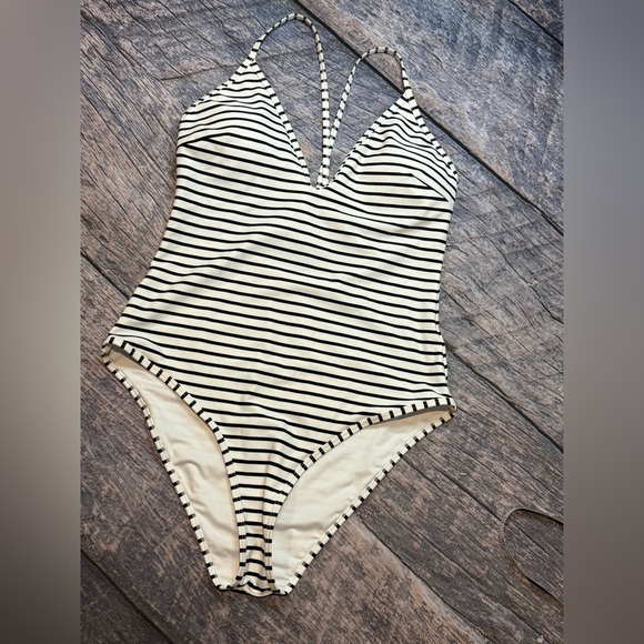 Striped Cupshe one piece swimsuit, XL, NWT - Picture 1 of 5